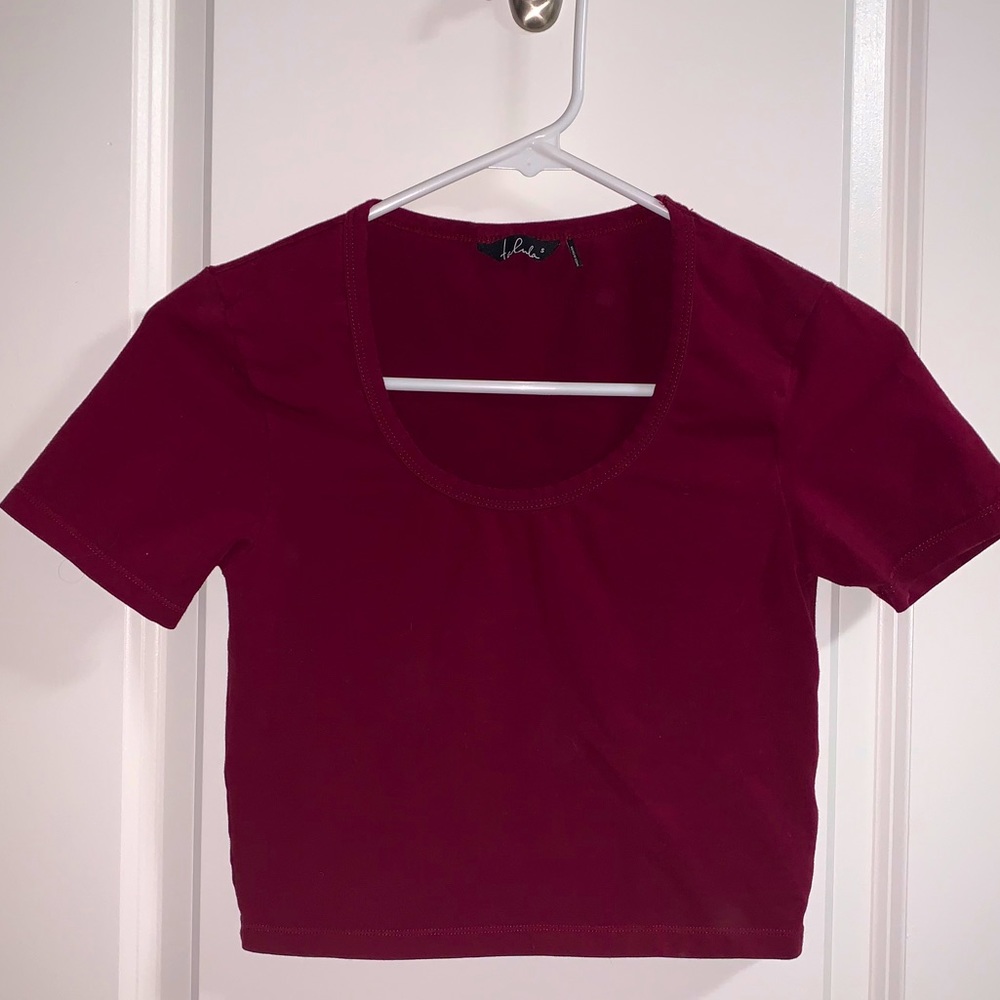 Aritzia/Talula Dark Red Fitted Crop Tee
